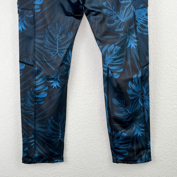 C&C California Palm Springs Black High Waist Cropped Workout Leggings Medium NWT - Picture 7 of 12